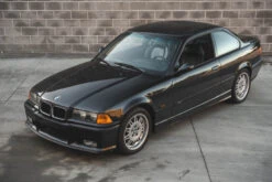 BMW 303 Cosmos Black Metallic Basecoat With Reducer Gallon (Basecoat Only)Kit