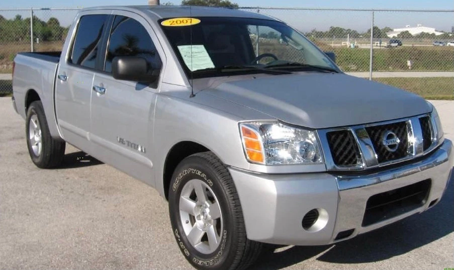 Nissan K12 Radiant Silver Basecoat + Reducer Quart (Basecoat Only)Kit 3 Nissan K12 Radiant Silver Basecoat + Reducer Quart (Basecoat Only)Kit