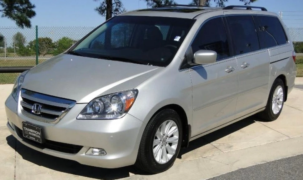 Silver Pearl Metallic Honda NH678M Basecoat Clearcoat Complete Gallon Kit 3 Silver Pearl Metallic Honda NH678M Basecoat Clearcoat Complete Gallon Kit