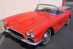 GM WA2622 Roman Red Basecoat With Reducer Gallon (Basecoat Only)