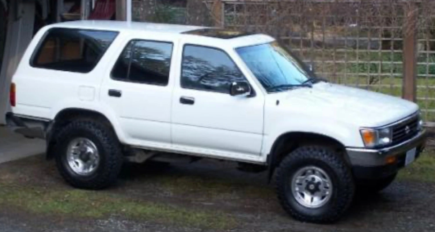 White Toyota 045 Basecoat With Reducer Gallon (Basecoat Only) 3 White Toyota 045 Basecoat With Reducer Gallon (Basecoat Only)